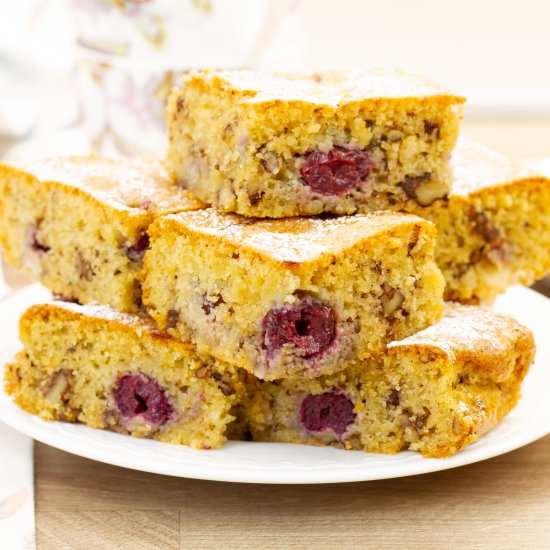 Gluten-Free Almond Cake - Recipe photo by mecooks.com