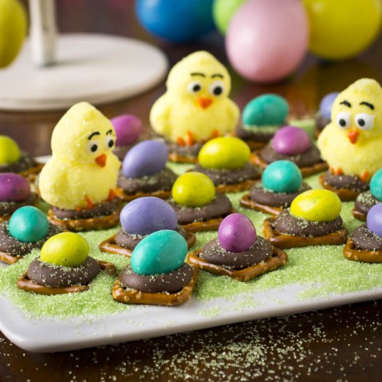 Super Cute Treats with Pretzels - Recipe photo by dizzybusyandhungry