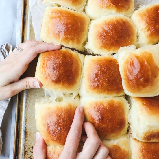 Pull Apart Dinner Rolls - Recipe photo by elleandpear