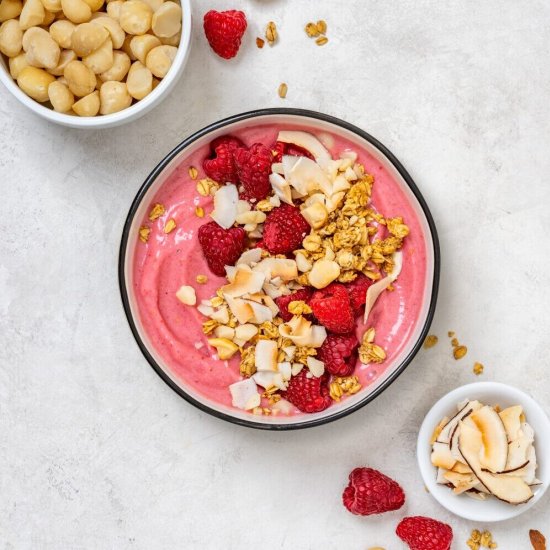 Raspberry Macadamia Smoothie Bowl - Recipe photo by Love Macadamia