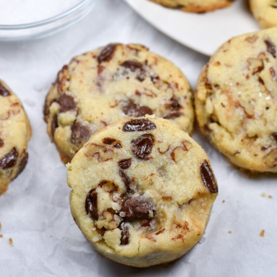 Salted Chocolate Pecan Shortbread - Recipe photo by bastecutfold