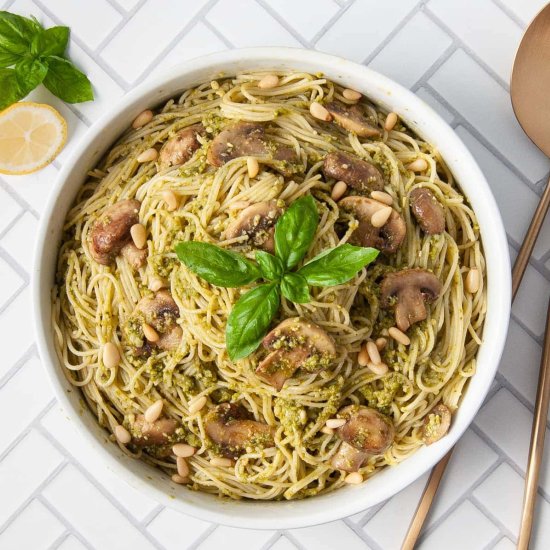 4-Ingredient Mushroom Pesto Pasta - Recipe photo by marleysmenu