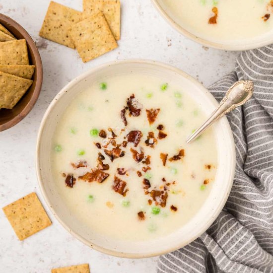 Cauliflower Soup - Recipe photo by livingchirpy