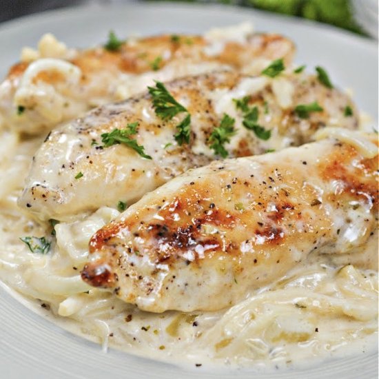 Low-Carb Chicken Caesar Pasta - Recipe photo by Foodie Love
