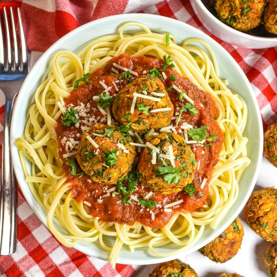 Lentil Meatballs - Recipe photo by bastecutfold