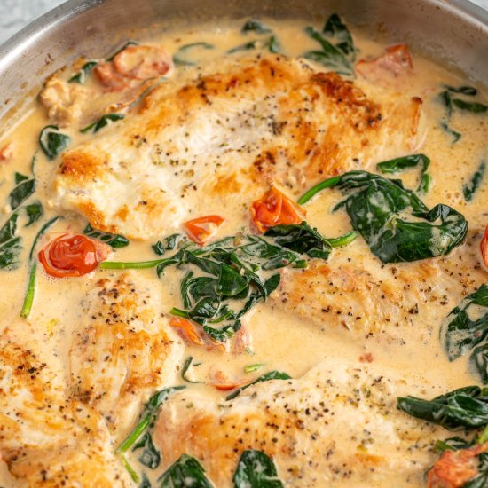 Creamy Tuscan Chicken - Recipe photo by BeyondtheCoop