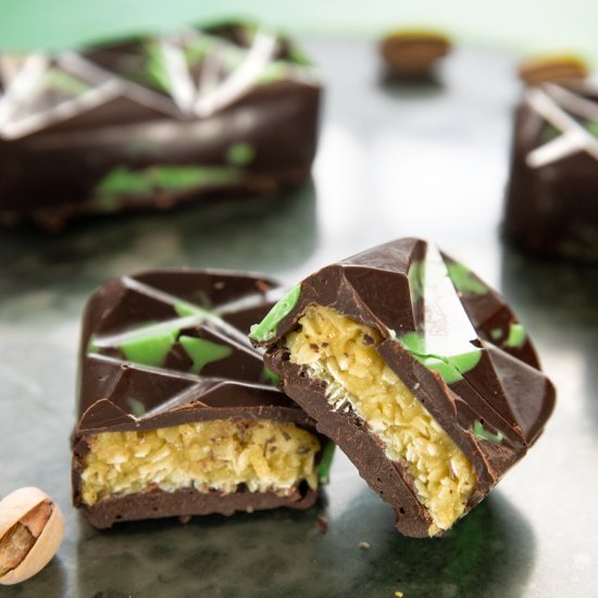 Vegan Dubai Chocolate - Recipe photo by BitterSweet