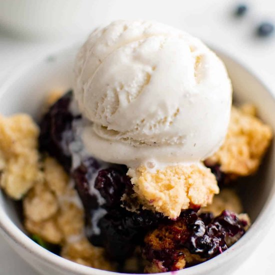 Crockpot Blueberry Cobbler - Recipe photo by TheSaltyMarshmallow
