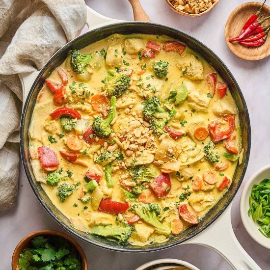 Yellow Curry Chicken with Vegetable - Recipe photo by HeavenlyHomeCooking