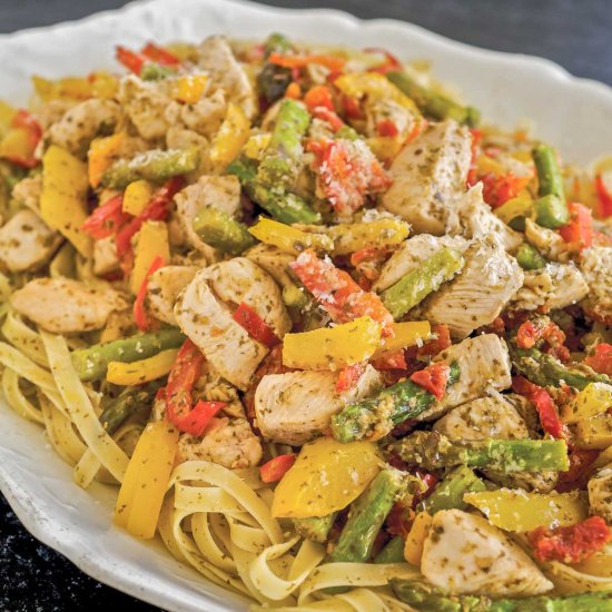 Pesto Chicken Pasta with Veggies - Recipe photo by seasonedkitchen