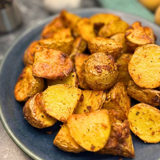 Crispy Air Fryer Potatoes - Recipe photo by Delicious Destinations