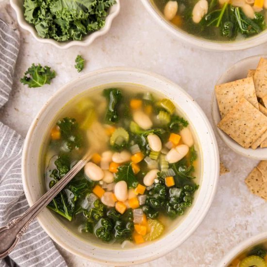 White Bean Kale Soup - Recipe photo by livingchirpy