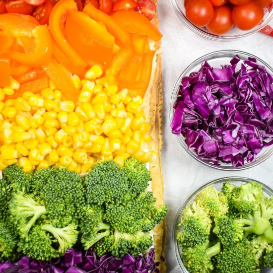 Rainbow Veggie Pizza - Recipe photo by bastecutfold