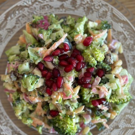 Best Broccoli and Carrot Salad - Recipe photo by Hennys Home