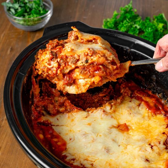 The Best Slow Cooker Lasagna - Recipe photo by Simply Happy Foodie