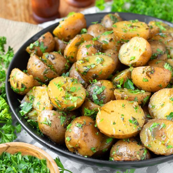 Slow Cooker Garlic Herb Potatoes - Recipe photo by Simply Happy Foodie