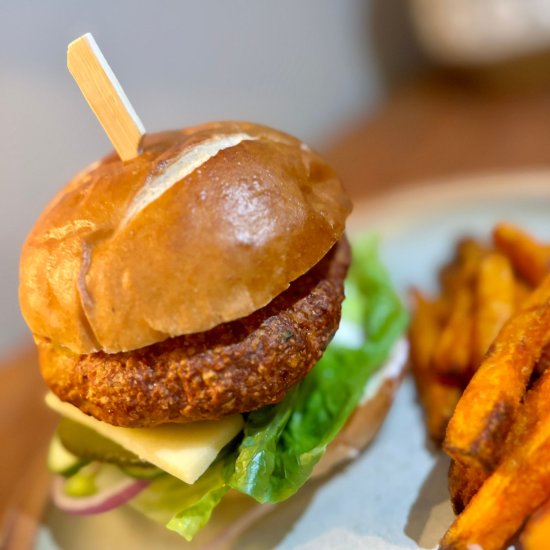 Air Fryer Turkey Burger - Recipe photo by AirfryerUK