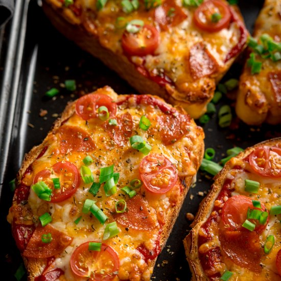 Easy Pizza Toasts - Recipe photo by KitchenSanctuary