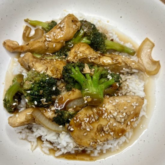 Chinese Chicken and Broccoli - Recipe photo by thewholesomespoonblog