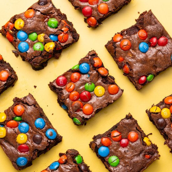 One-Bowl Fudgy M&M Brownies - Recipe photo by marleysmenu