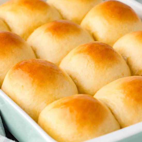 Easy Dinner Rolls - Recipe photo by LittleChefWithin