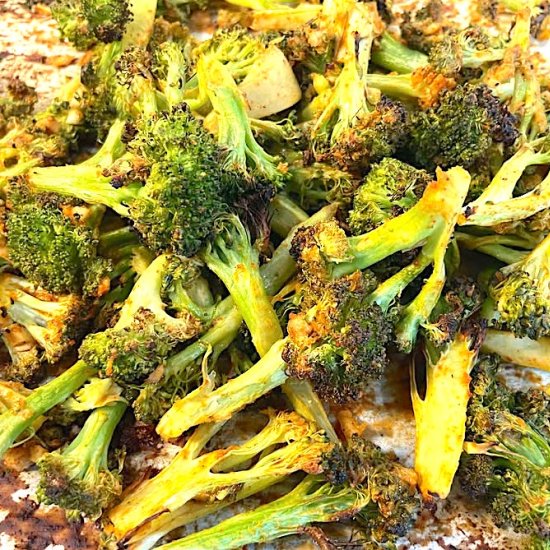 Garlicky Roasted Broccoli Oil-Free - Recipe photo by MaximalistVegan