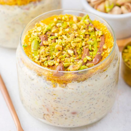 Dubai Chocolate Oats - Recipe photo by peasandpeonies