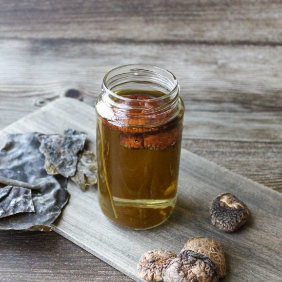 Vegan Dashi Broth -Shiitake & Kombu - Recipe photo by givemeumami