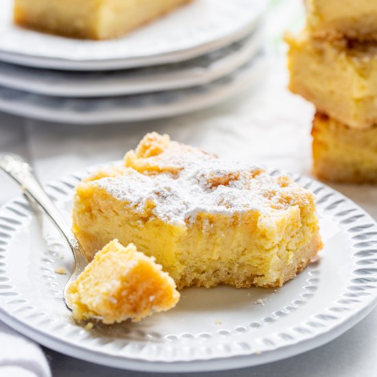 Lemon Crumb Bars - Recipe photo by Savingroomfordessert