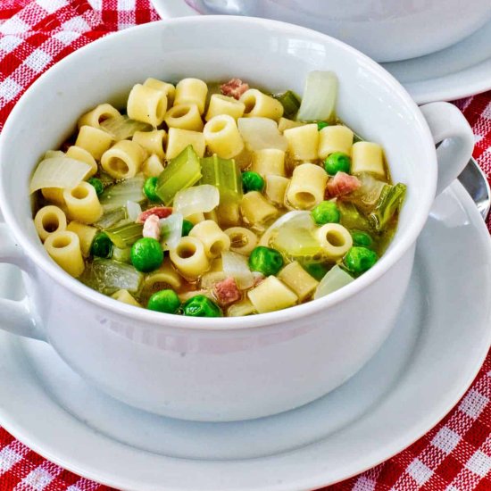 Pasta and Pea Soup - Recipe photo by karenskitchenstories
