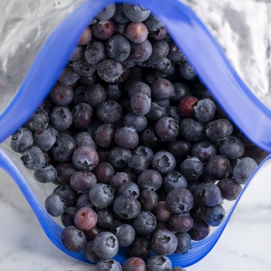 How to Freeze Blueberries - Recipe photo by BeyondtheCoop
