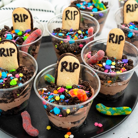Graveyard Dirt Cake Cups - Recipe photo by sassychopsticks9