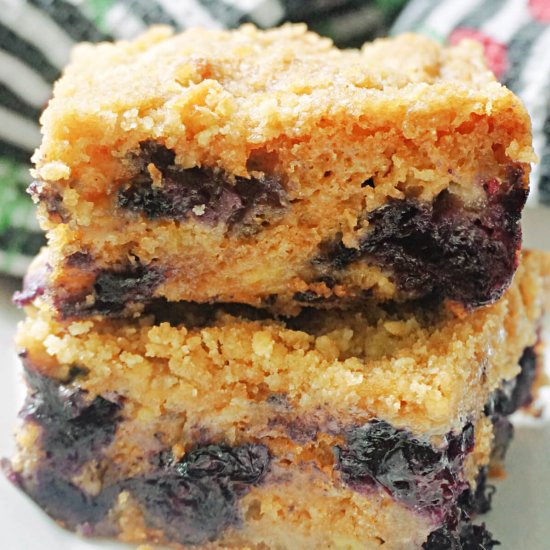 Blueberry Banana Bread Crumble Cake - Recipe photo by mygorgeousrecipes