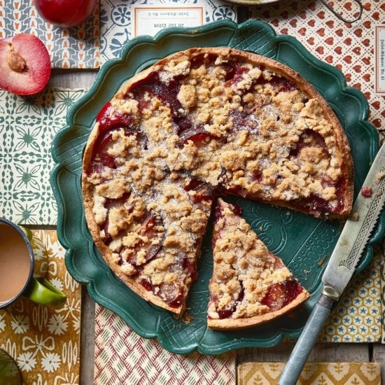 Plum Tart with Streusel - Recipe photo by coolfooddude