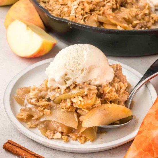 Cast Iron Skillet Apple Crisp - Recipe photo by Blues Best Life