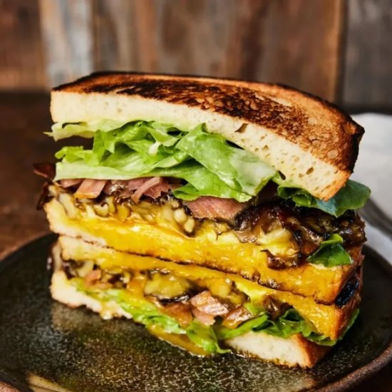 Hen of the Woods Sandwich - Recipe photo by coolfooddude