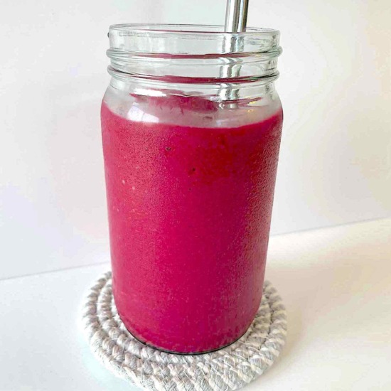 Magenta Magic Smoothie Sugar Free - Recipe photo by MaximalistVegan