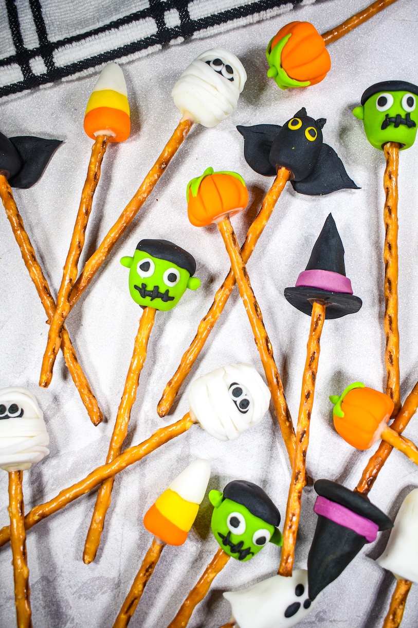 Halloween Pretzels - Recipe photo by bastecutfold