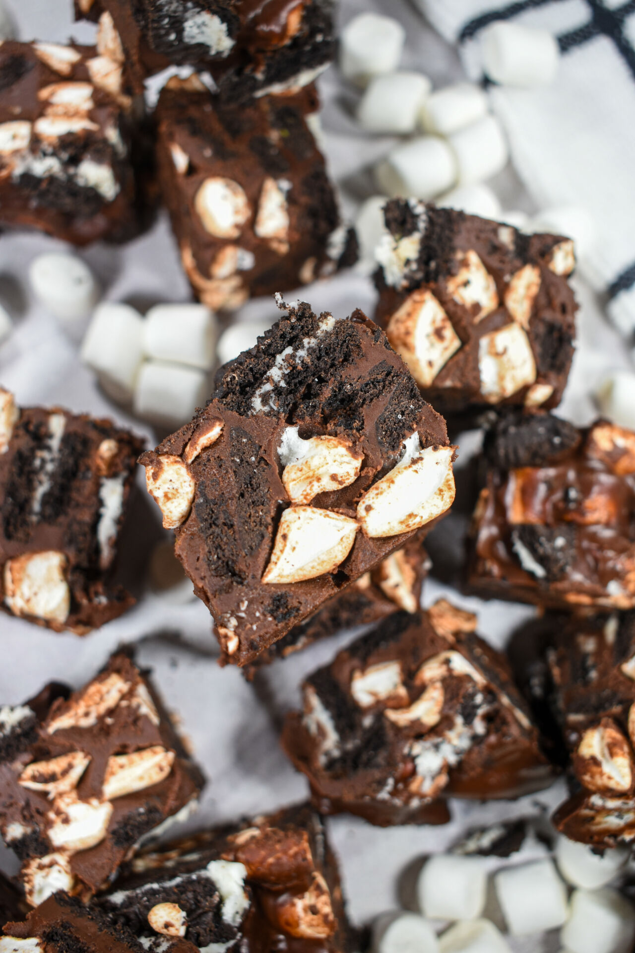 Oreo Rocky Road - Recipe photo by bastecutfold