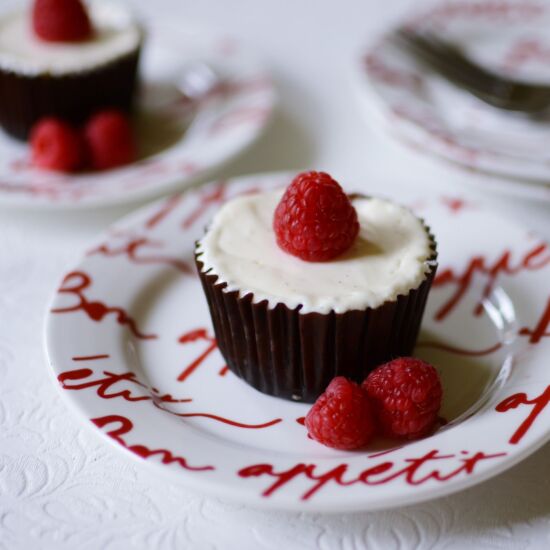 Mini Cheesecake Cupcakes - Recipe photo by ButterYum