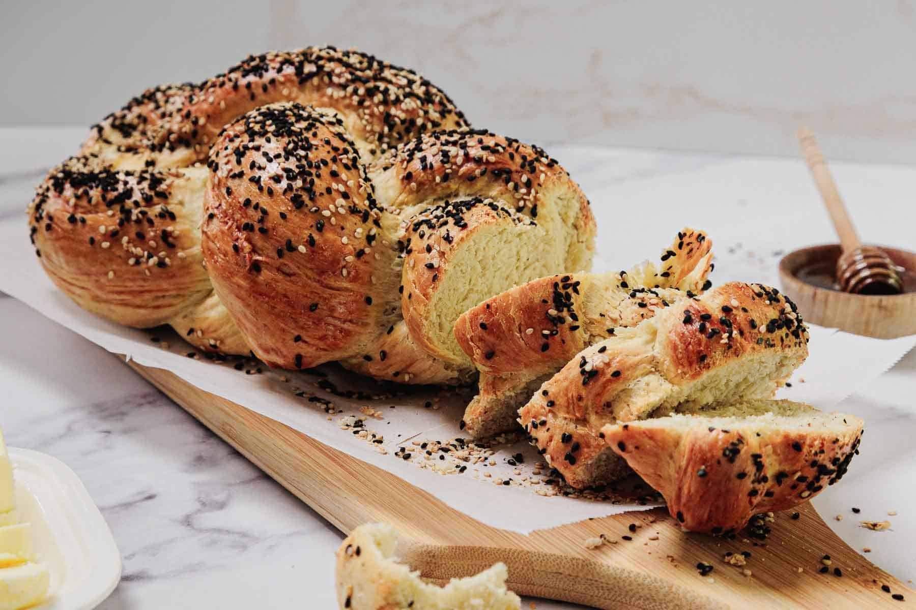 Easy No-Egg Challah Bread Recipe - Recipe photo by ImmigrantsTable