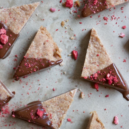 Chocolate-Strawberry Shortbread - Recipe photo by lanebakery