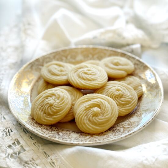 Whipped Anise Shortbread Cookies - Recipe photo by Keeping It Simple Italian