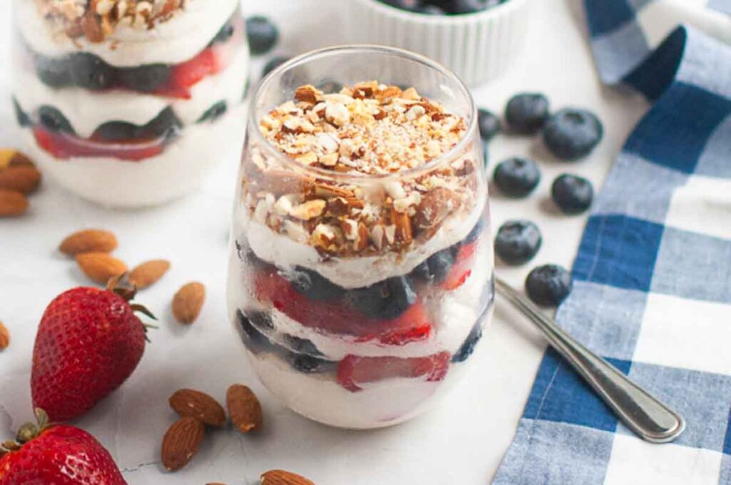 Low Carb Berry Cream Dessert Cups - Recipe photo by Lowcarb-nocarb