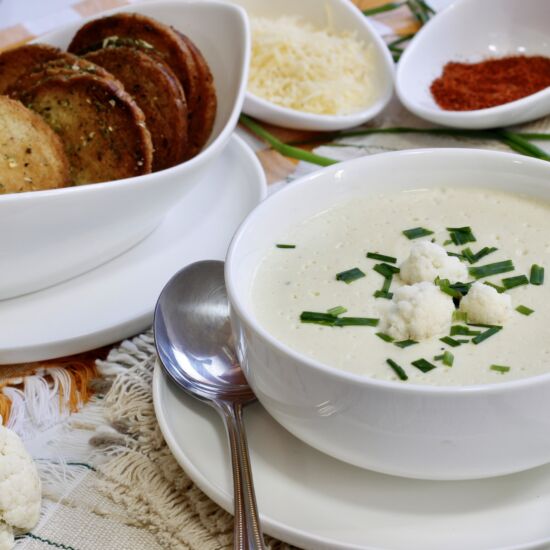 Creamy Cauliflower Soup - Recipe photo by Rachida