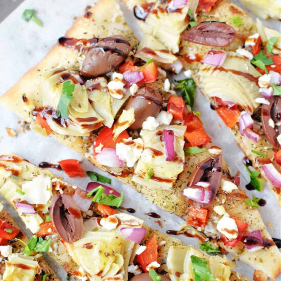 Mediterranean Flatbread Pizza - Recipe photo by therebelchick