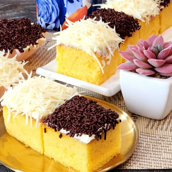 Mini Sponge Cakes - Recipe photo by butterjoykitchen