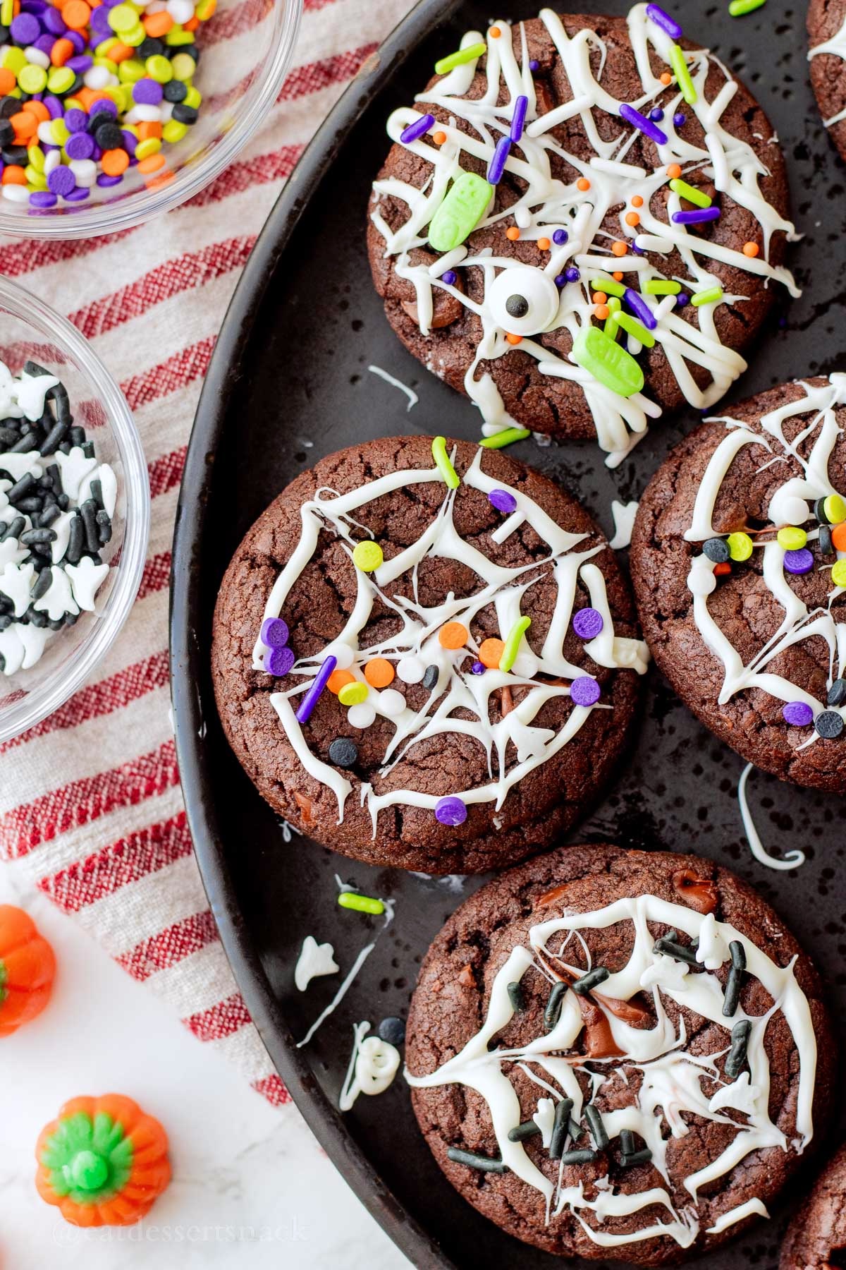 Spider Web Cookies - Recipe photo by eatdessertsnack