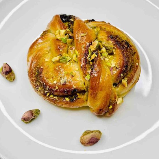 Pistachio Chocolate Babka Buns - Recipe photo by JoinYourLife Food Recipes
