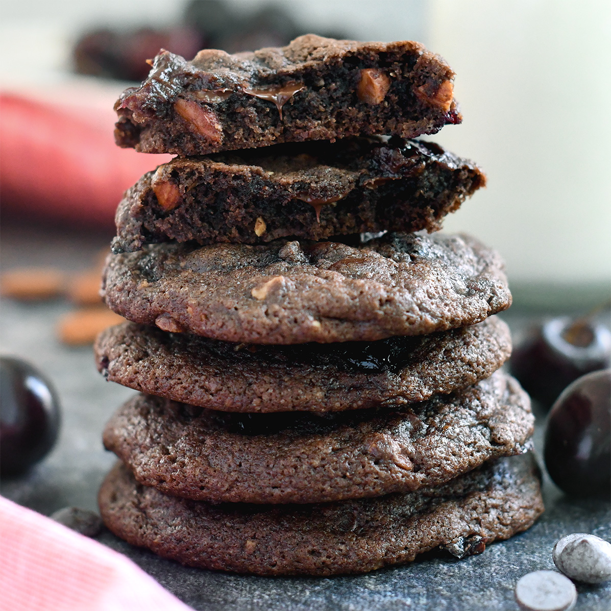 Chunky Cherry Chocolate Cookies - Recipe photo by eileen.baking-sense